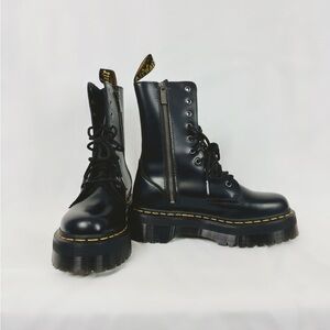 DR. MARTENS JADON BOOT SMOOTH LEATHER PLATFORMS
 / Black /W8 / Like new
